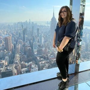 Meet your Posher, Alyssa